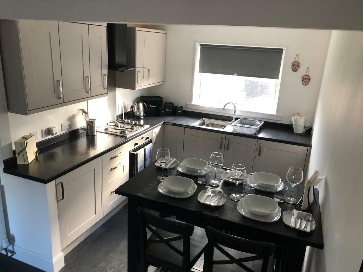 אינברנס L&H Apartments מראה חיצוני תמונה
