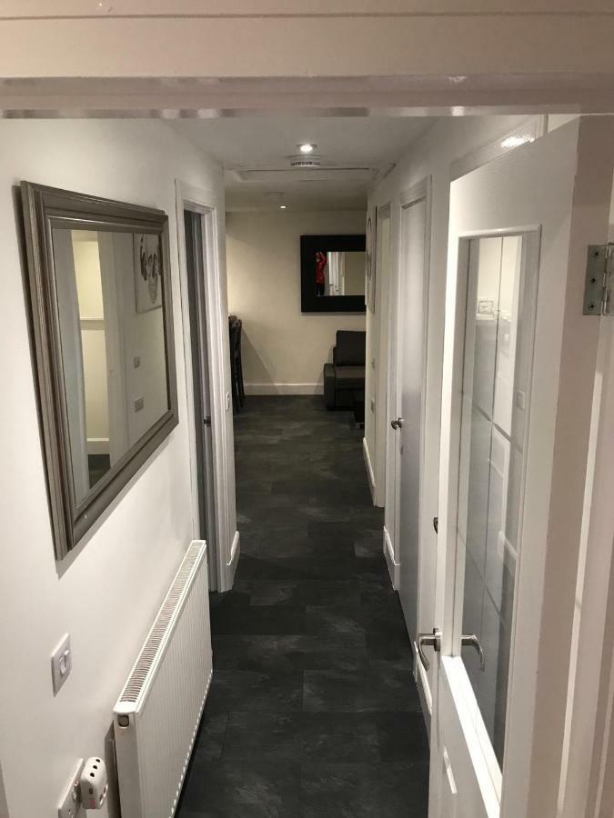 אינברנס L&H Apartments מראה חיצוני תמונה