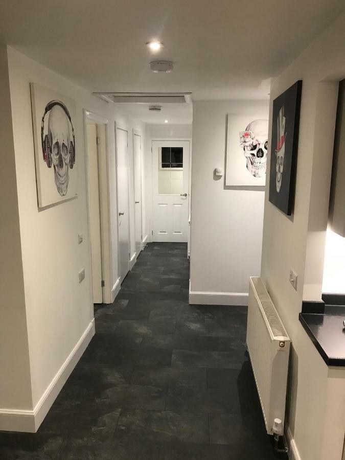 אינברנס L&H Apartments מראה חיצוני תמונה